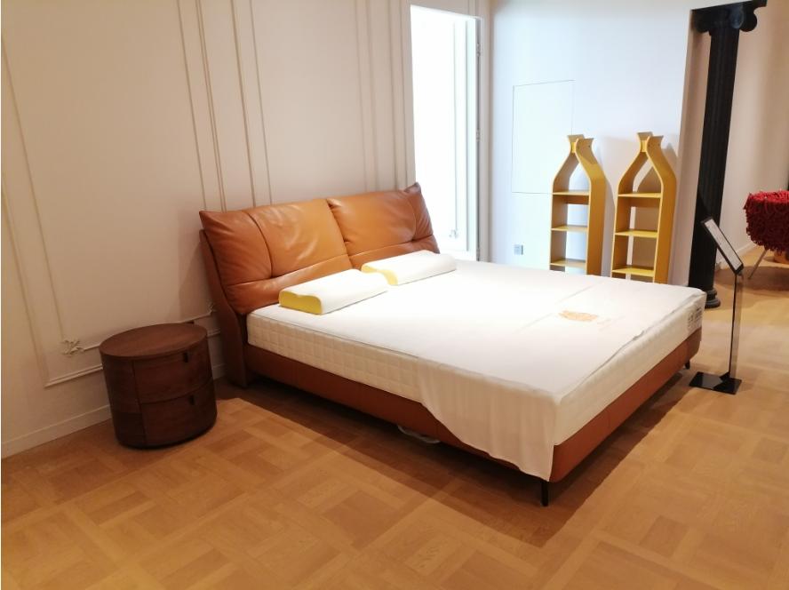 JADE King Bed 060