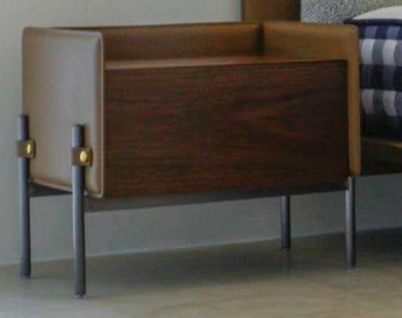 JADE Nightstand 033